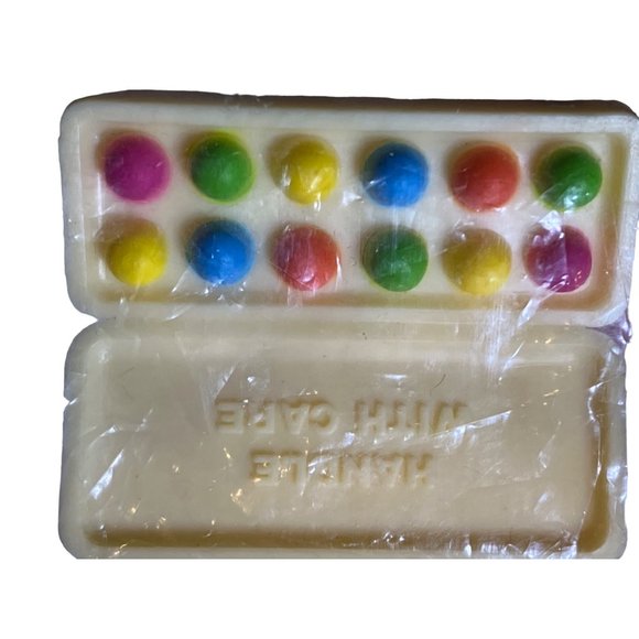 Hallmark Cards Egg Carton of Easter Eggs Plastic Pin 1981 - Picture 3 of 8